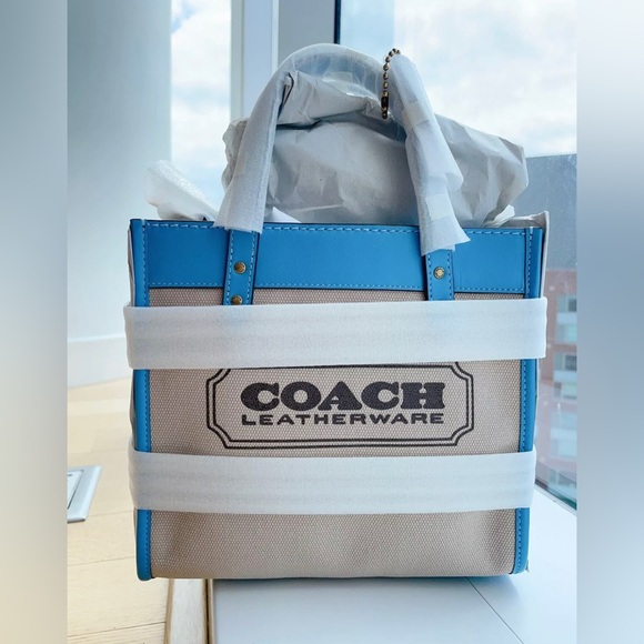 NWT Coach Field Tote 22 Bag in Brass/Natural Canvas/Pool Refined Calf Leather - Picture 5 of 12